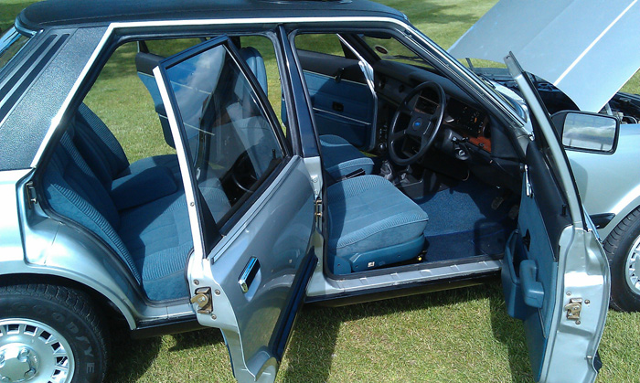 1982 Ford Cortina MK5 2.0 GL Interior