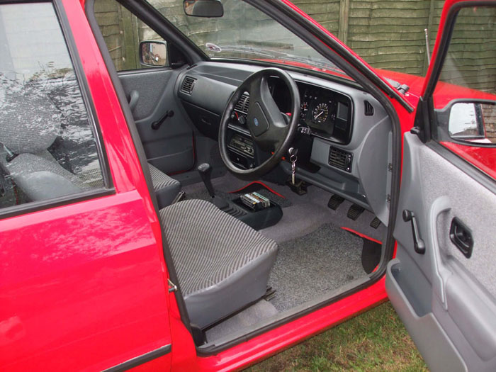 1988 ford escort mk4 1.3 l ohv interior