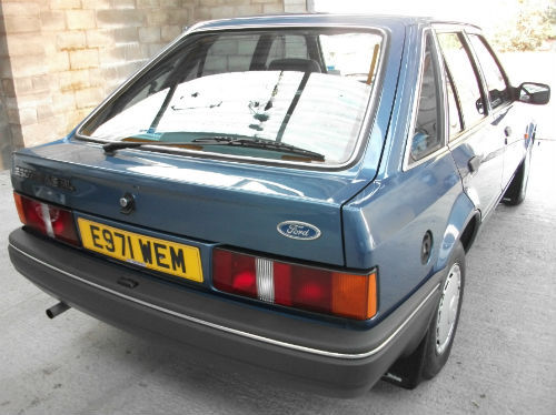 1988 e ford escort 1.6 gl 5 door met crystal blue 3