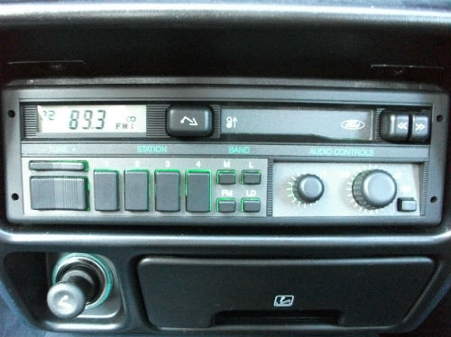 1988 e ford escort 1.6 gl 5 door met crystal blue radio