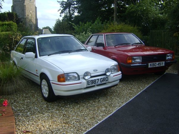 1988 ford escort xr3i next to cortina kbd 45y