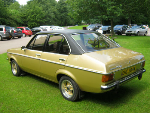 1980 mk2 ford escort 1.6 ghia 3