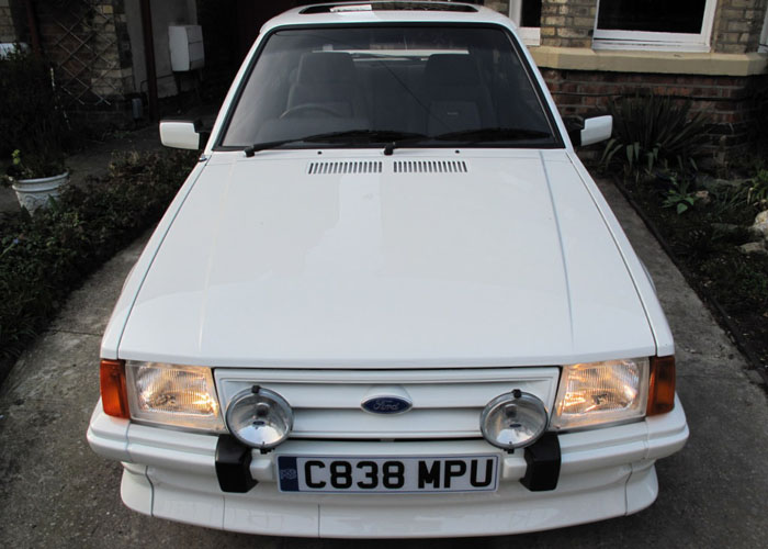 1986 Ford Escort RS Turbo S1 Front 2