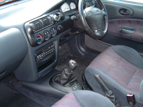 1995 Ford Escort 1.8i 16v Si Red Front Interior