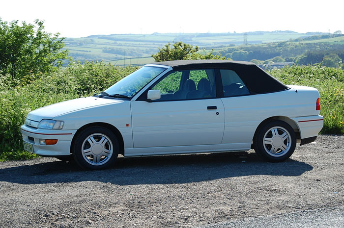 1992 Ford Escort Mk5 XR3i Convertible 4