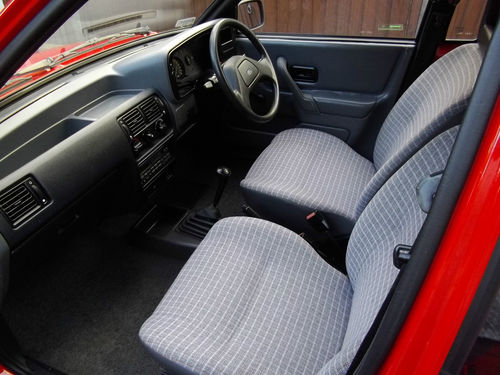 1990 Ford Escort MK4 1.3 Van Front Interior 1