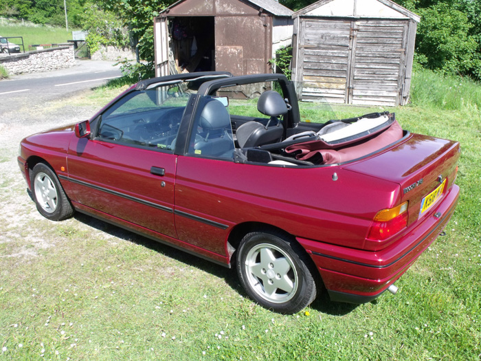 1993 Ford Escort XR3i Convertible 3