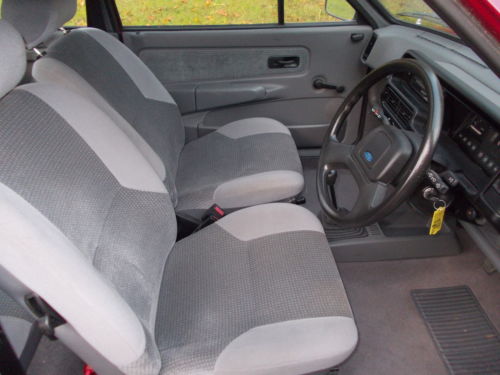 1989 Ford Fiesta MK2 1.1 Ghia Front Interior
