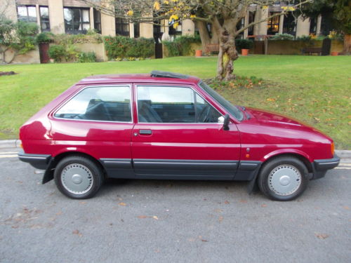 1989 Ford Fiesta MK2 1.1 Ghia Right Side