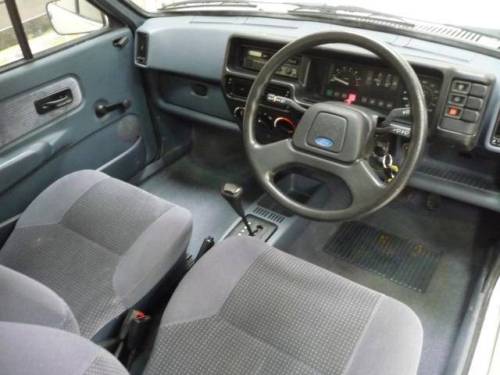 1987 ford fiesta ghia 3 dr silver interior 2