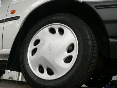 1994 ford fiesta 1.3lx wheel