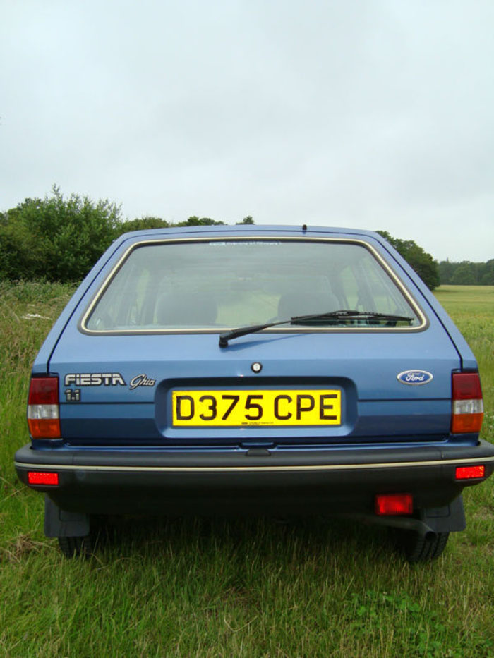 1987 ford fiesta ghia blue back