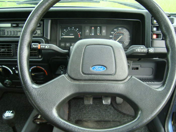 1987 ford fiesta ghia blue dashboard steering wheel