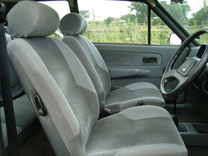 1987 ford fiesta ghia blue interior