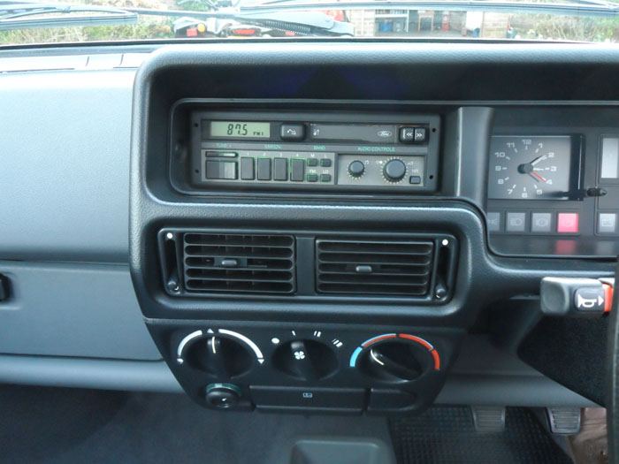 1988 Ford Fiesta MK2 998cc Festival Radio Dashboard Vent Controls