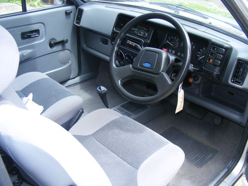 1989 Ford Fiesta MK2 1.1 Ghia Front Interior