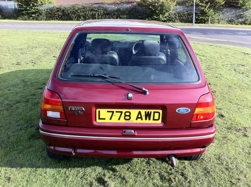 1993 Ford Fiesta MK3 Ghia Back