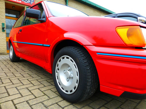 1991 Ford Fiesta MK3 XR2i Side 1