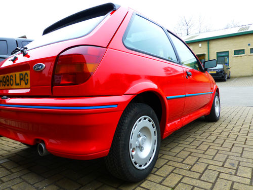 1991 Ford Fiesta MK3 XR2i Side 2