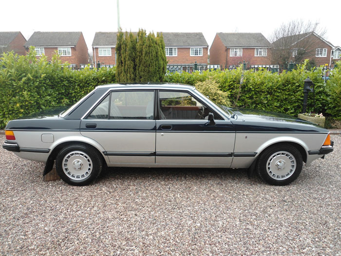 1979 Ford Granada Sapphire 2.8 Ghia Right Side