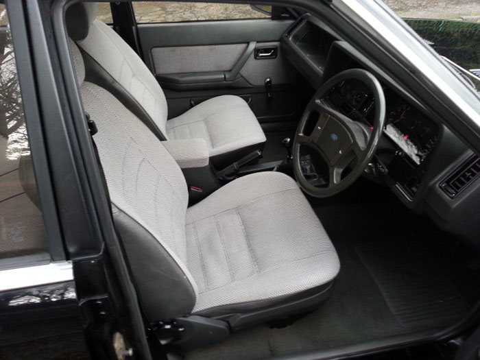 1981 Ford Granada 2.1 DL Front Interior