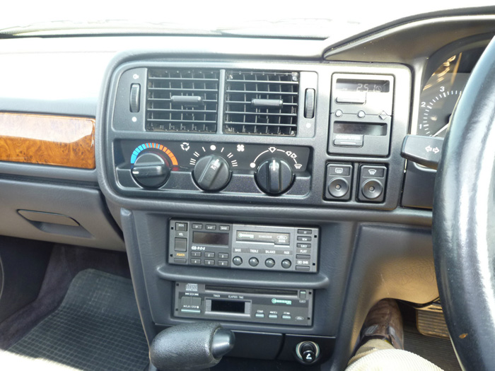 1992 Ford Granada Scorpio 2.0 Dashboard Controls