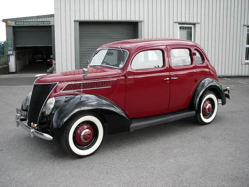 1937 Ford V8 Model 78 Fordor Deluxe 1