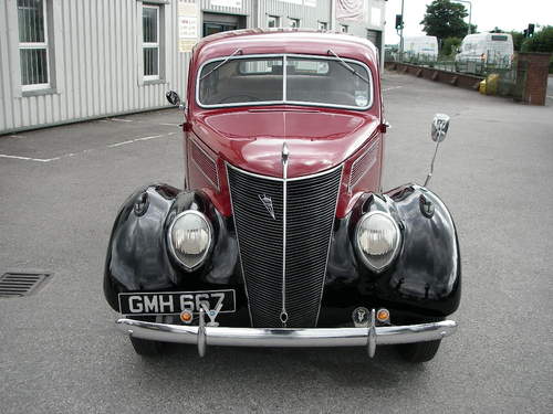 1937 Ford V8 Model 78 Fordor Deluxe Front