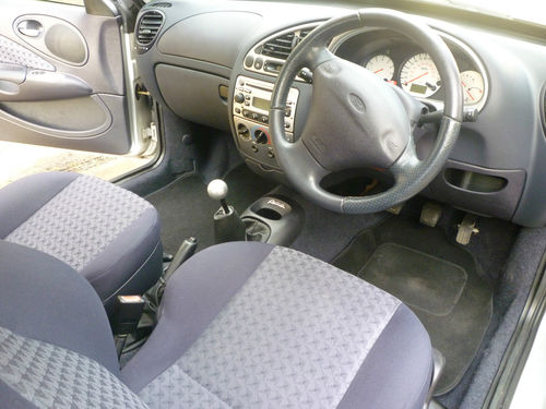 2000 ford puma 1.4 16v zetec interior