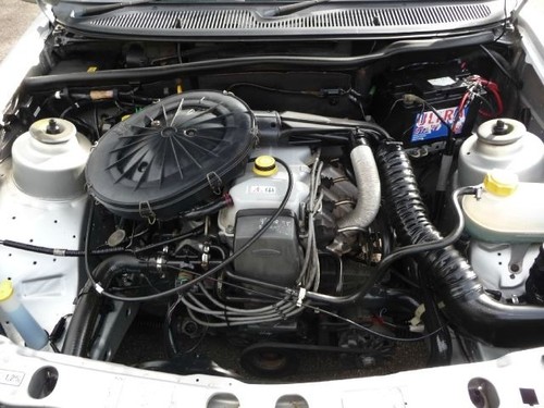 1993 ford sierra azura 5dr 1.6 petrol manual engine bay