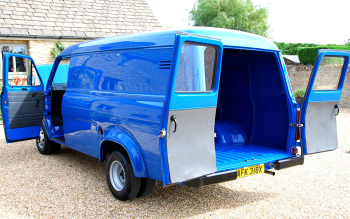 1981 Ford Transit MK2 LWB 2.0 L Rear Doors Open