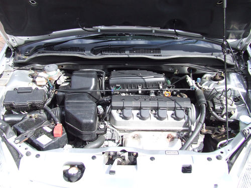 2003 honda civic 1.6i vtec inspire s engine bay