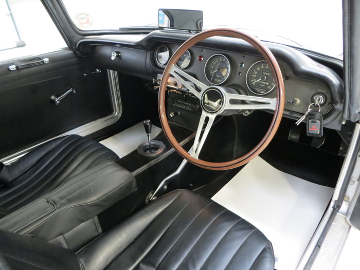 honda s800 coupe interior 2