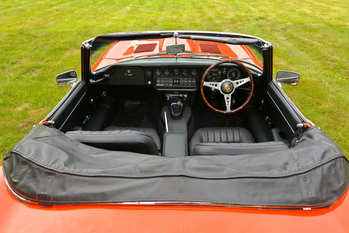 1968 Jaguar E-Type S2 Roadster Interior 1