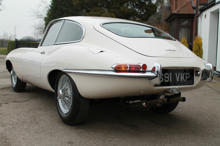 1963 Jaguar E-Type S1 FHC 3