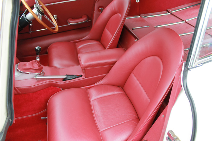 1963 Jaguar E-Type S1 FHC Front Seats