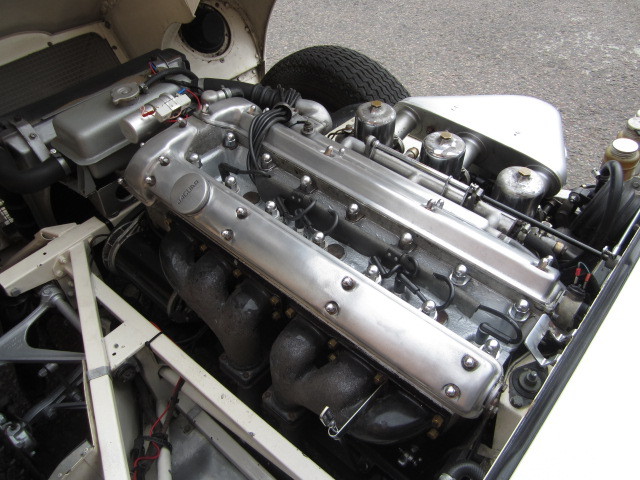 1962 Jaguar E-Type S1 Roadster Engine Bay