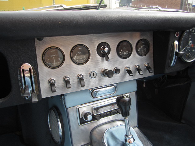 1962 Jaguar E-Type S1 Roadster Gauges