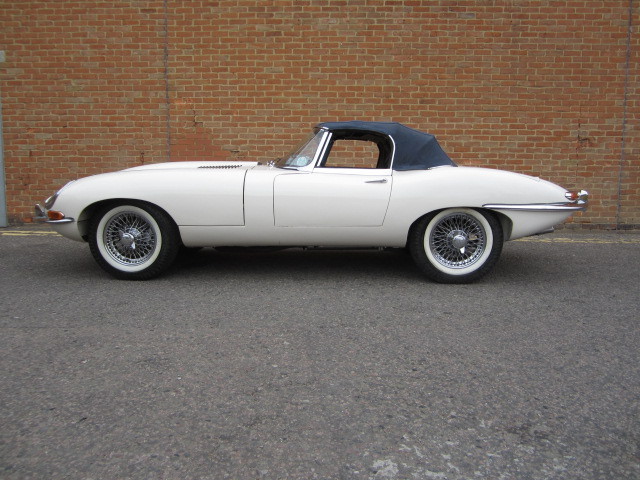 1962 Jaguar E-Type S1 Roadster Side Roof On