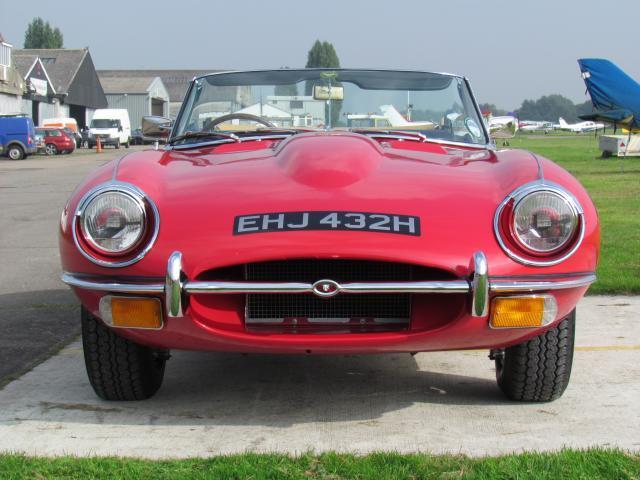 1970 Jaguar E-Type S2 Roadster Front