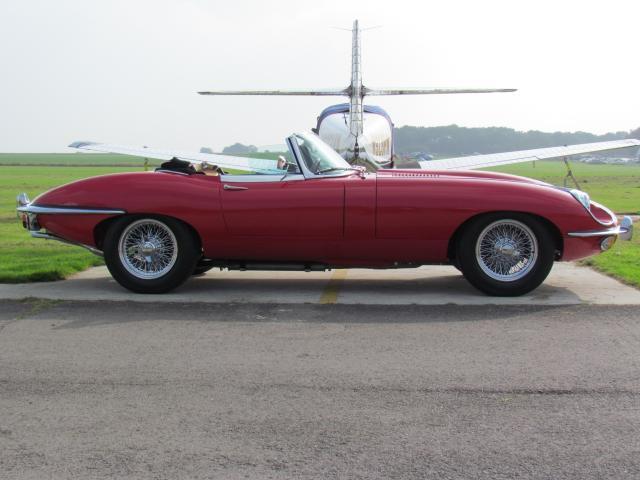 1970 Jaguar E-Type S2 Roadster Side