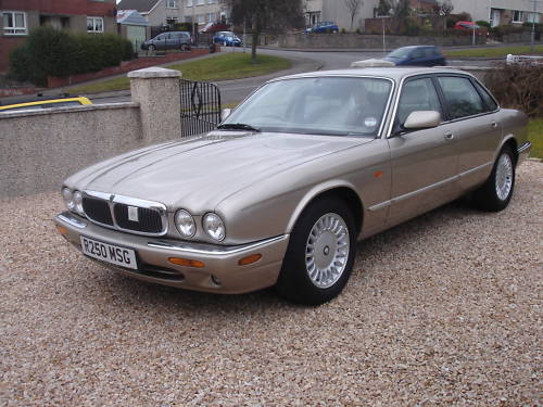 1997 jaguar v8 xj srs x308 beige 1