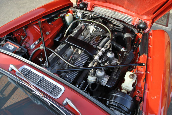 1977 jaguar xj6 4.2 coupe auto engine bay