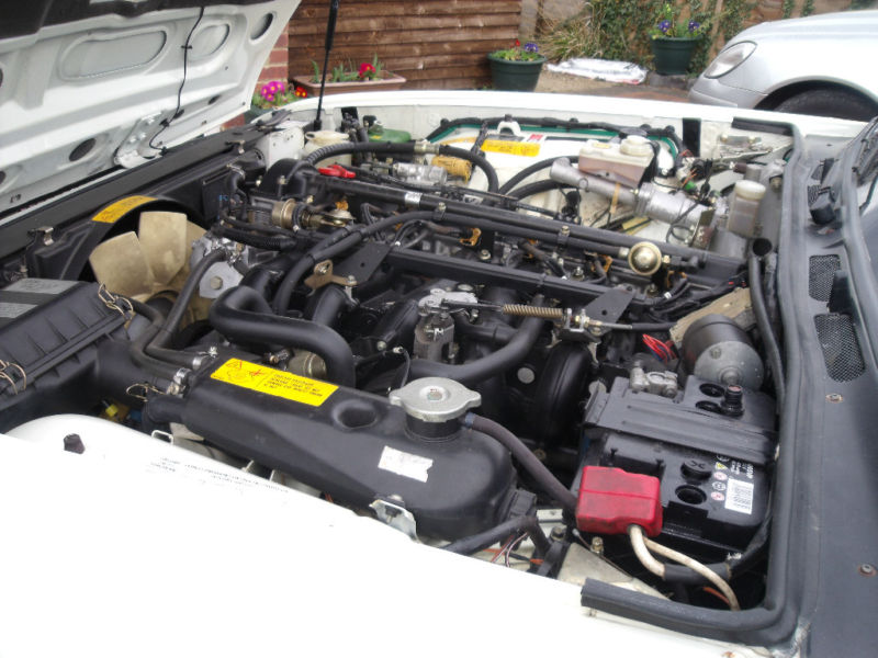 1987 jaguar xj6 white engine bay