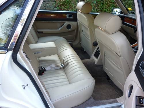 1987 jaguar xj6 white interior 3