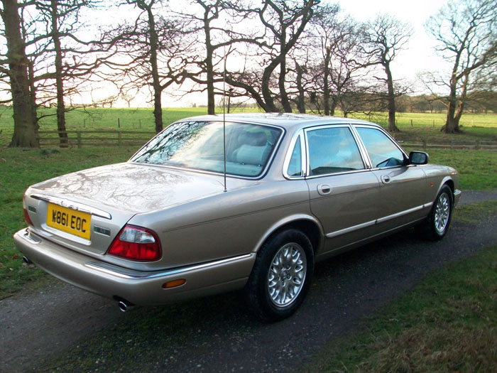 2000  w  jaguar xj8 3.2 v8 executive auto 7