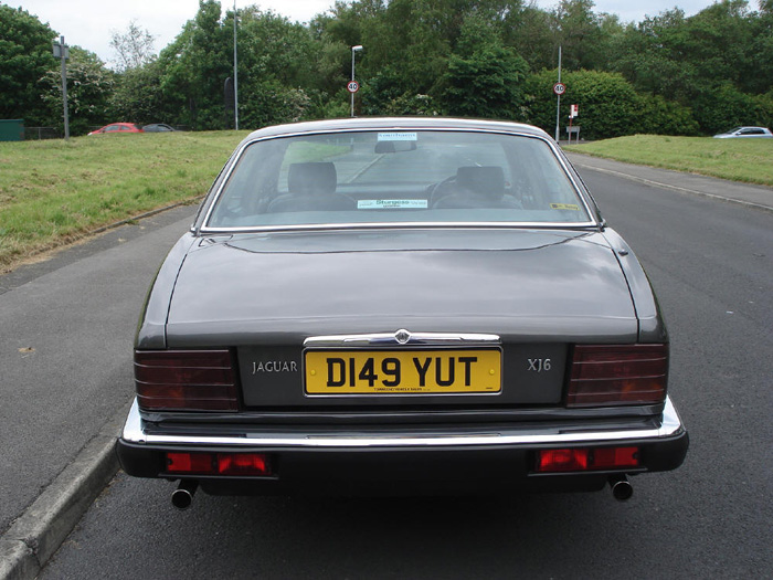 1986 Jaguar XJ6 2.9 Back