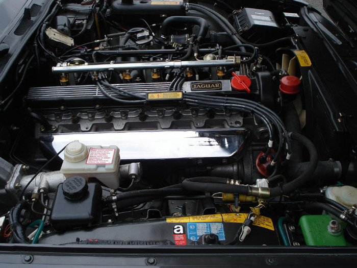 1986 Jaguar XJ6 2.9 Engine Bay 1