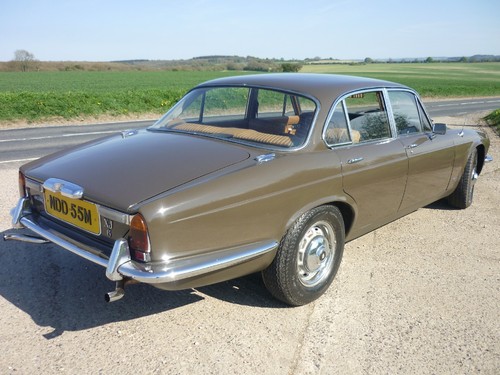 1973 Jaguar XJ6 Series II 4.2 3