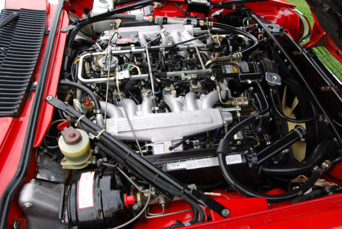 1981 jaguar xj-s he 5.3 v12 engine bay 2